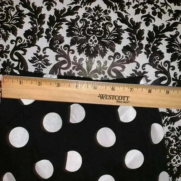 NEW YEARS OUTFIT NEW WITH IMPERFECTIONS SIZE M - Picture 6 of 8